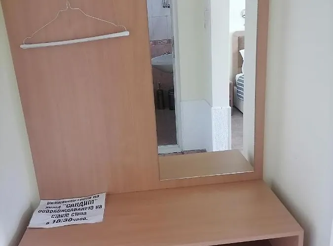 מלון сандим